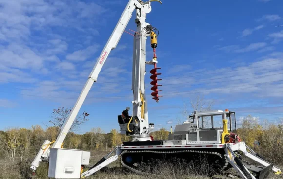 UTV International Tracked Digger Derricks