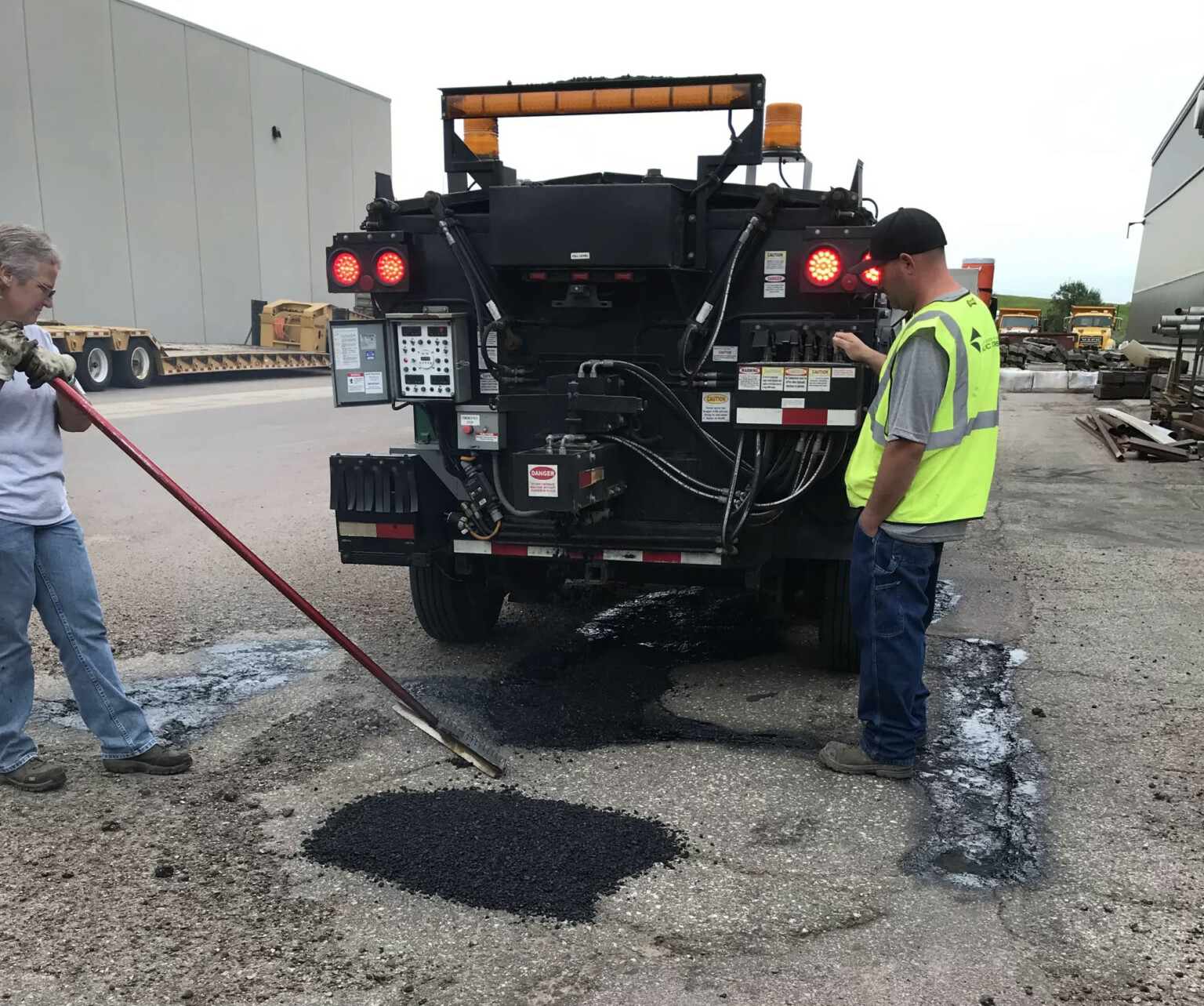 HotBox-Aspalt-Trailer